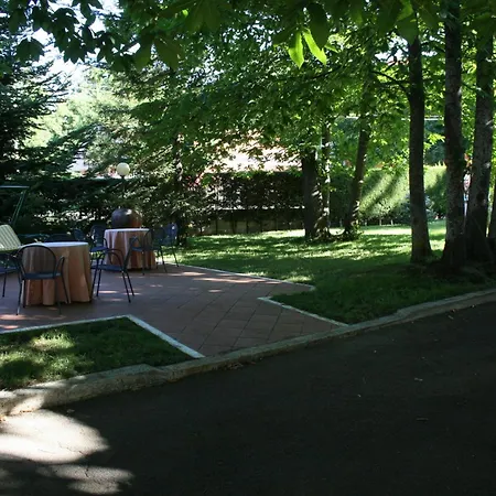 Hotel Gioia Garden-3
